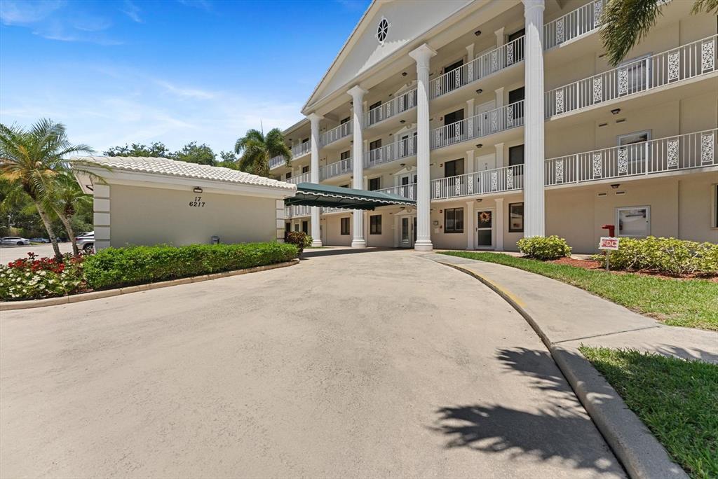 6217 Balboa Circle, Unit 305 Boca Raton, FL 33433 - Photo 3 of 28 a front view of a building