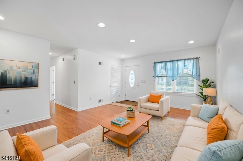 71 Dukes Road Rahway, NJ 07065 - Photo 15 of 18