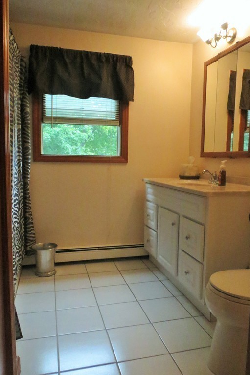38 Middlesex Avenue Worcester, MA 01604 - Photo 10 of 18 Gallery Image 10