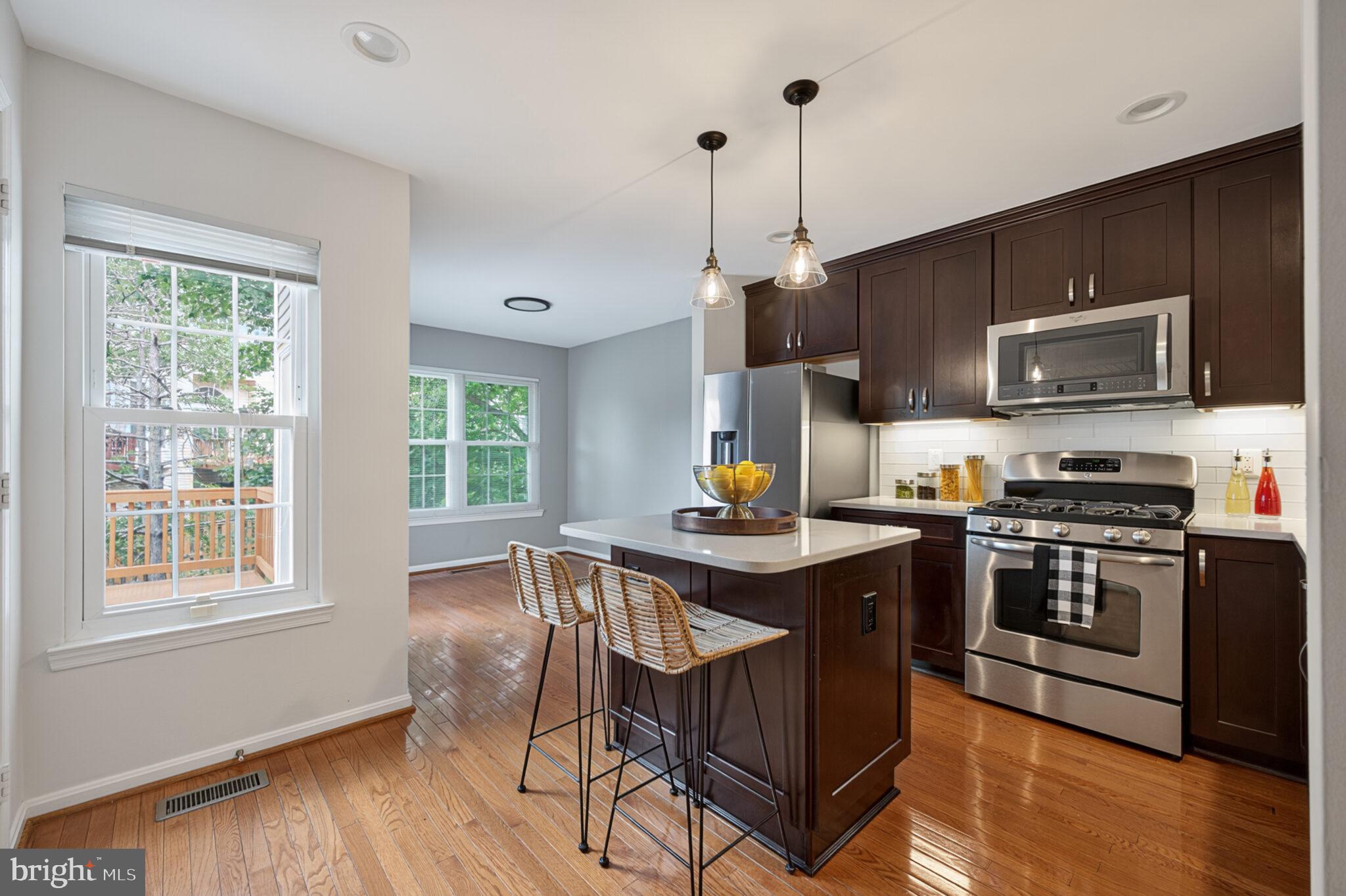 13174 Kidwell Field Road Herndon, VA 20171 - Photo 2 of 45 Gallery Image 2