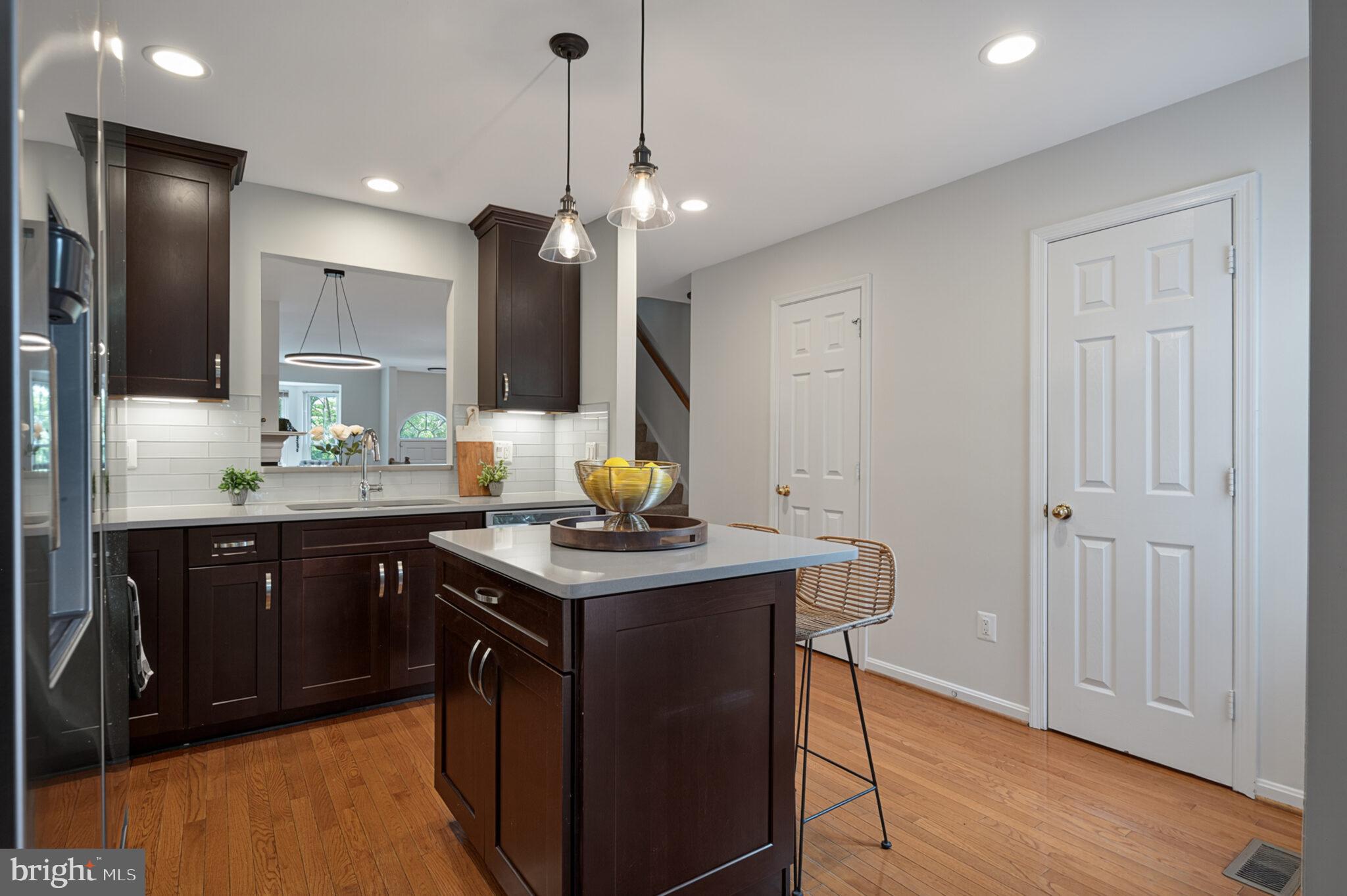 13174 Kidwell Field Road Herndon, VA 20171 - Photo 3 of 45 Gallery Image 3