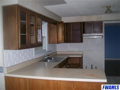 1509 Canterbury Drive Decatur, IN 46733 - Photo 6 of 10