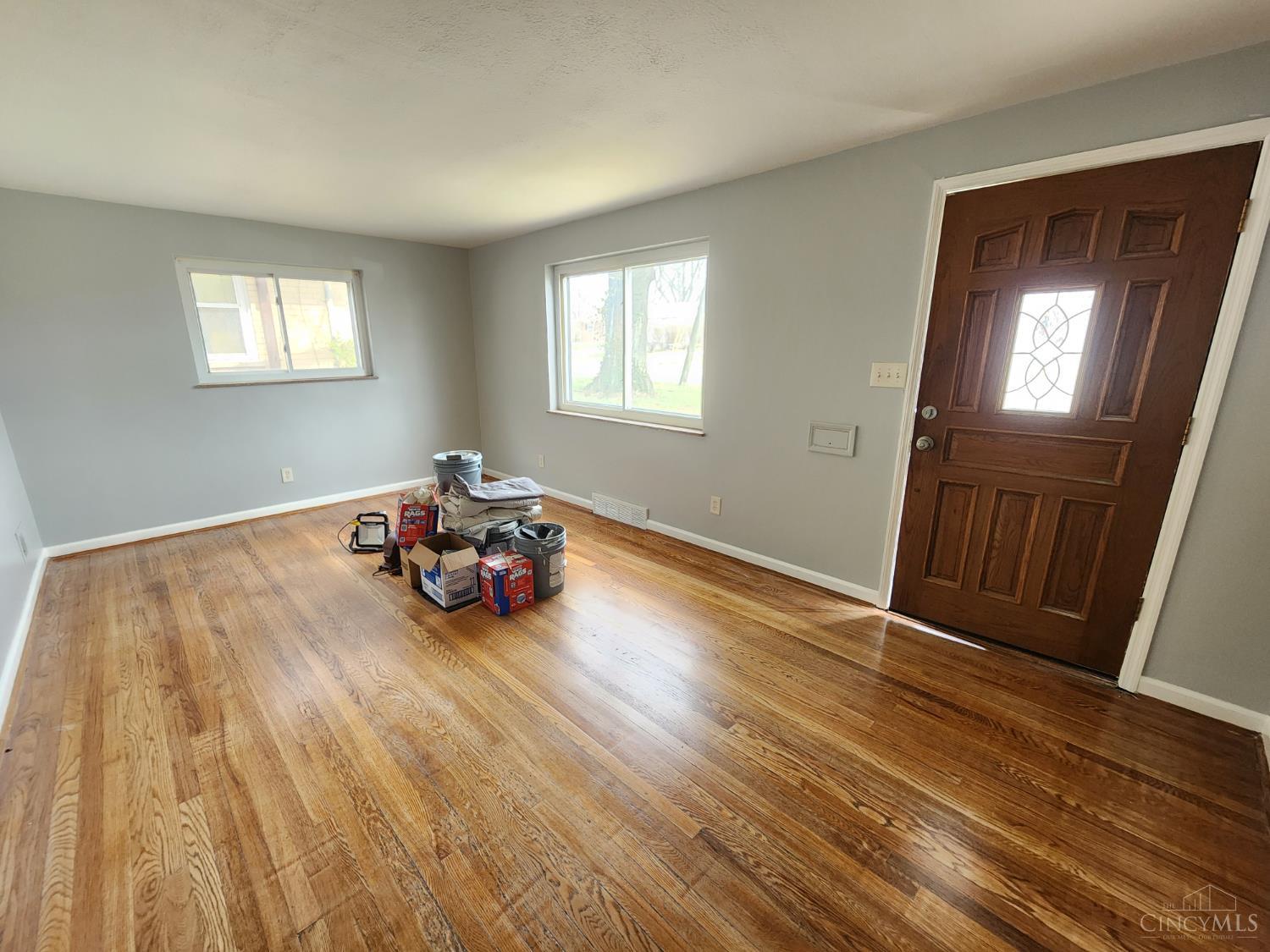 1063 Anderson Ferry Road Cincinnati, OH 45238 - Photo 4 of 9