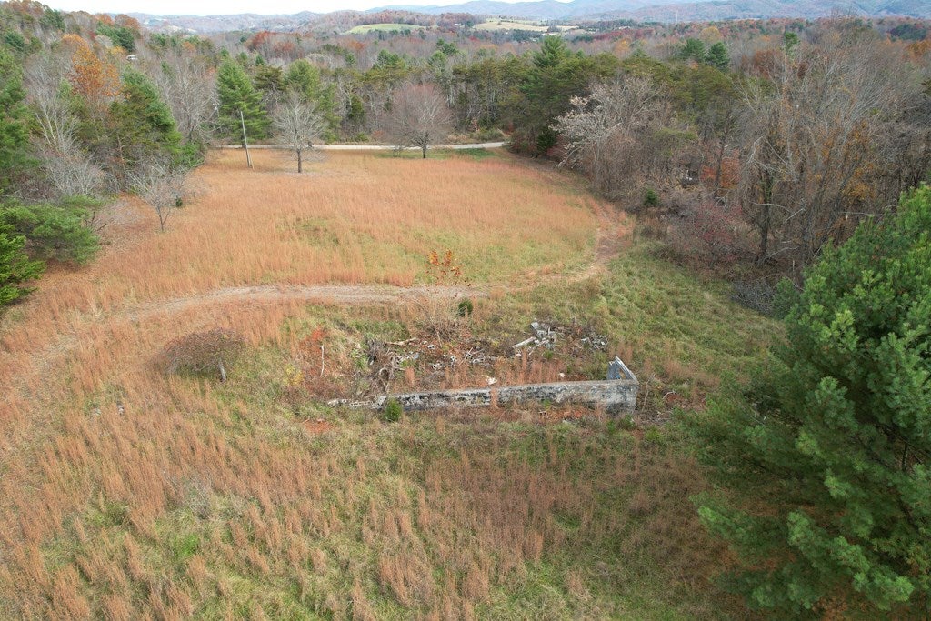 357 Bertha Farms Road Barren Springs, VA 24313 - Photo 5 of 30 Gallery Image 5