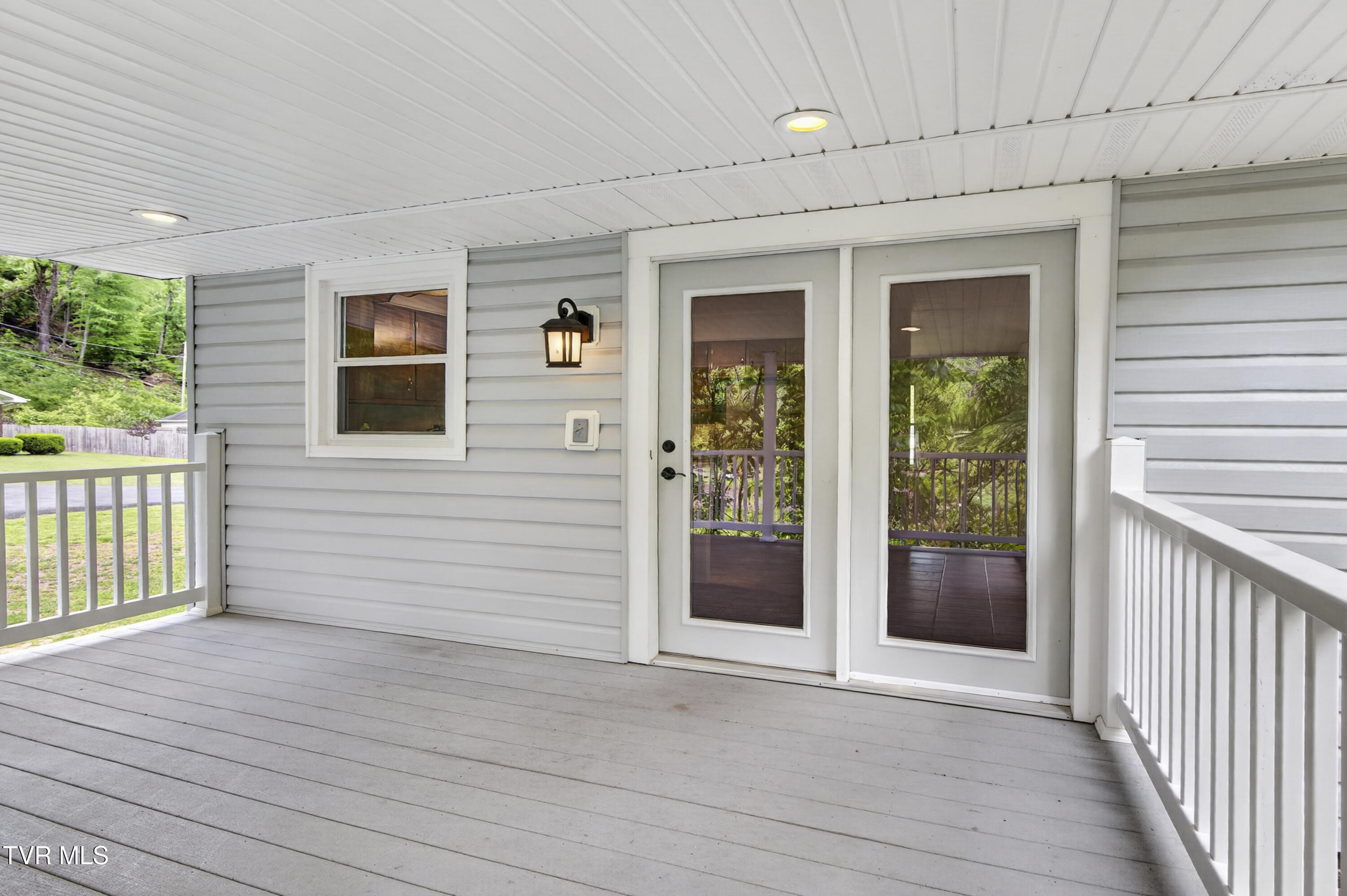 142 Backer Lane Damascus, VA 24236 - Photo 23 of 67 142-Backer-Ln-Damascus-VA Cynthia-Routon