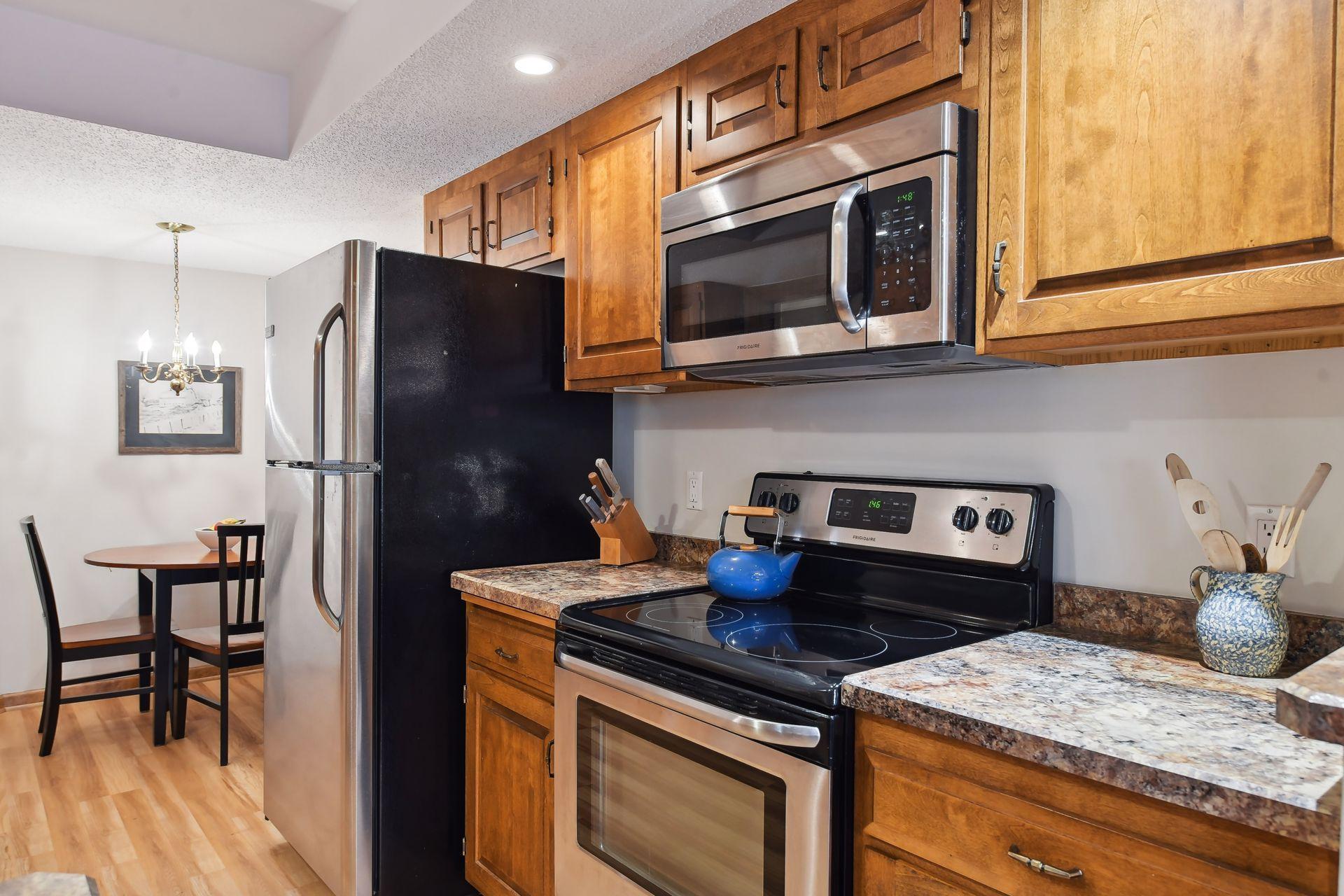 5501 Dewey Hill Road, Unit 131 Edina, MN 55439 - Photo 12 of 55
