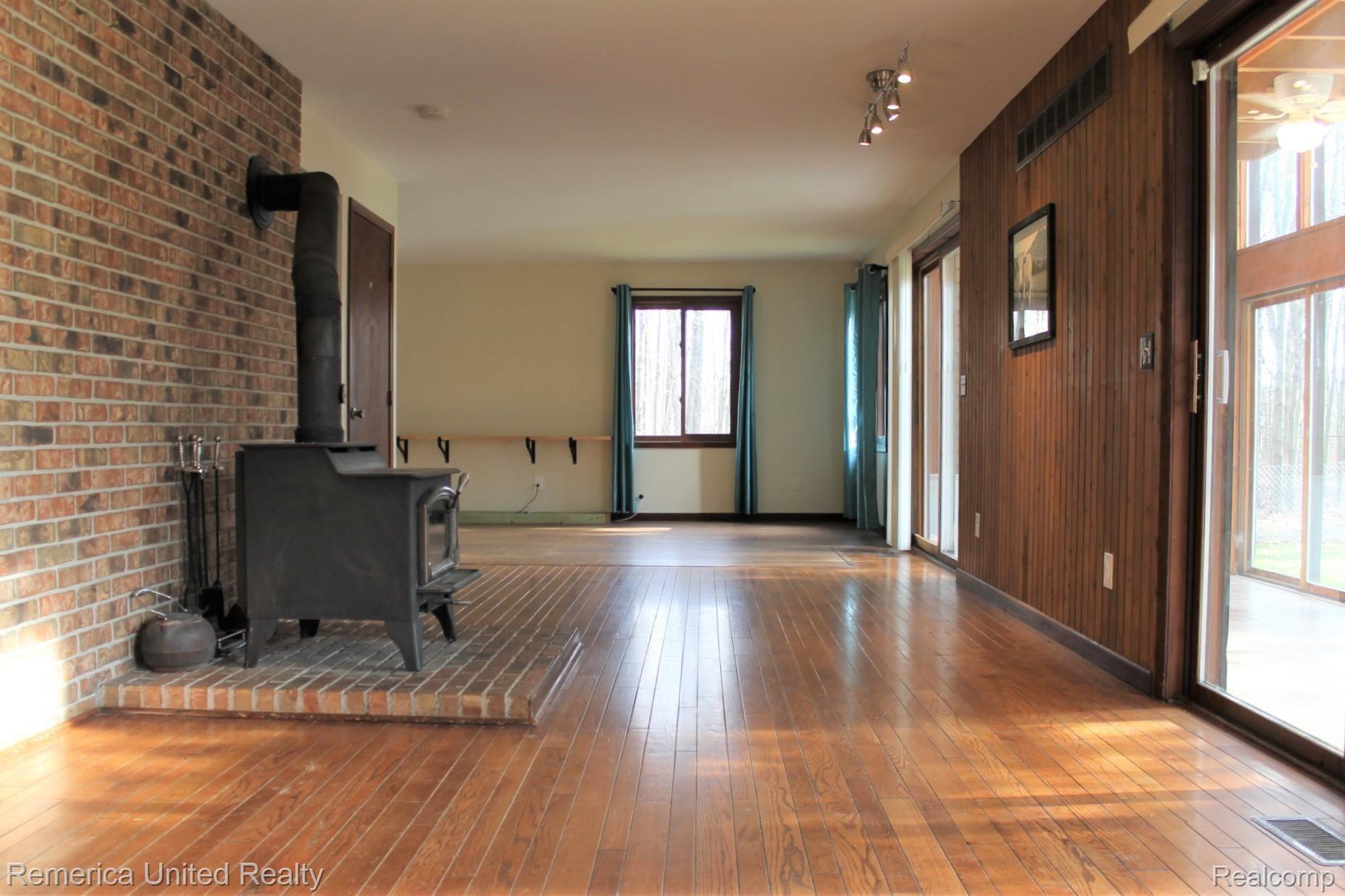 4144 Center Road Linden, MI 48451 - Photo 8 of 66 IMG_0272.JPG