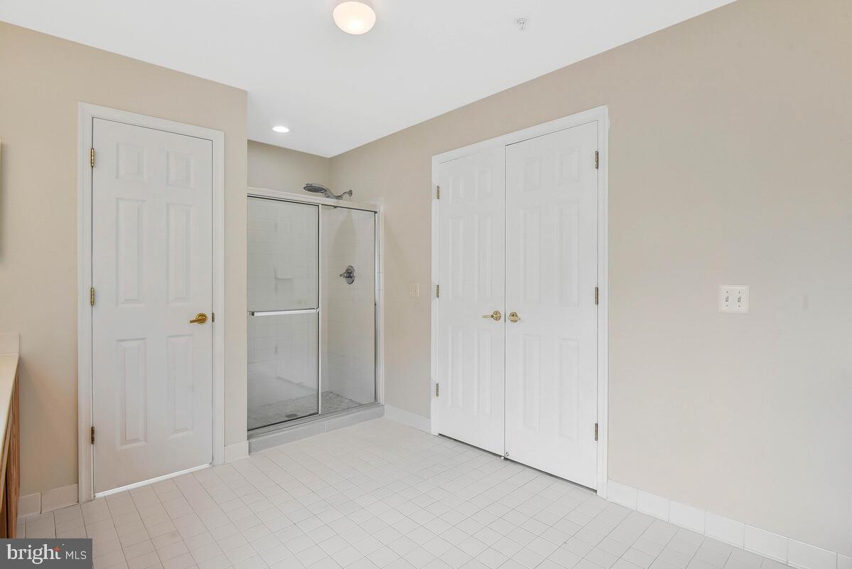 10105 Bartley Way Lanham, MD 20706 - Photo 40 of 55