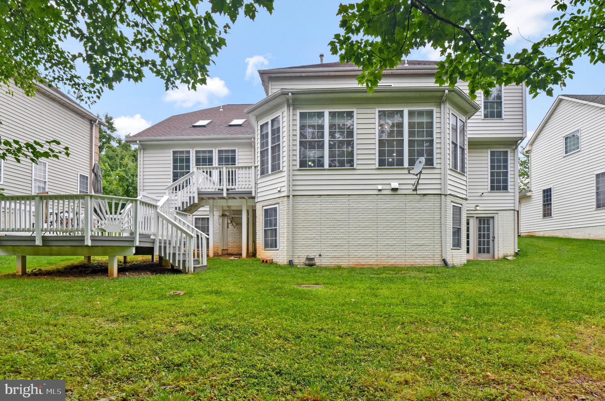 10105 Bartley Way Lanham, MD 20706 - Photo 5 of 55