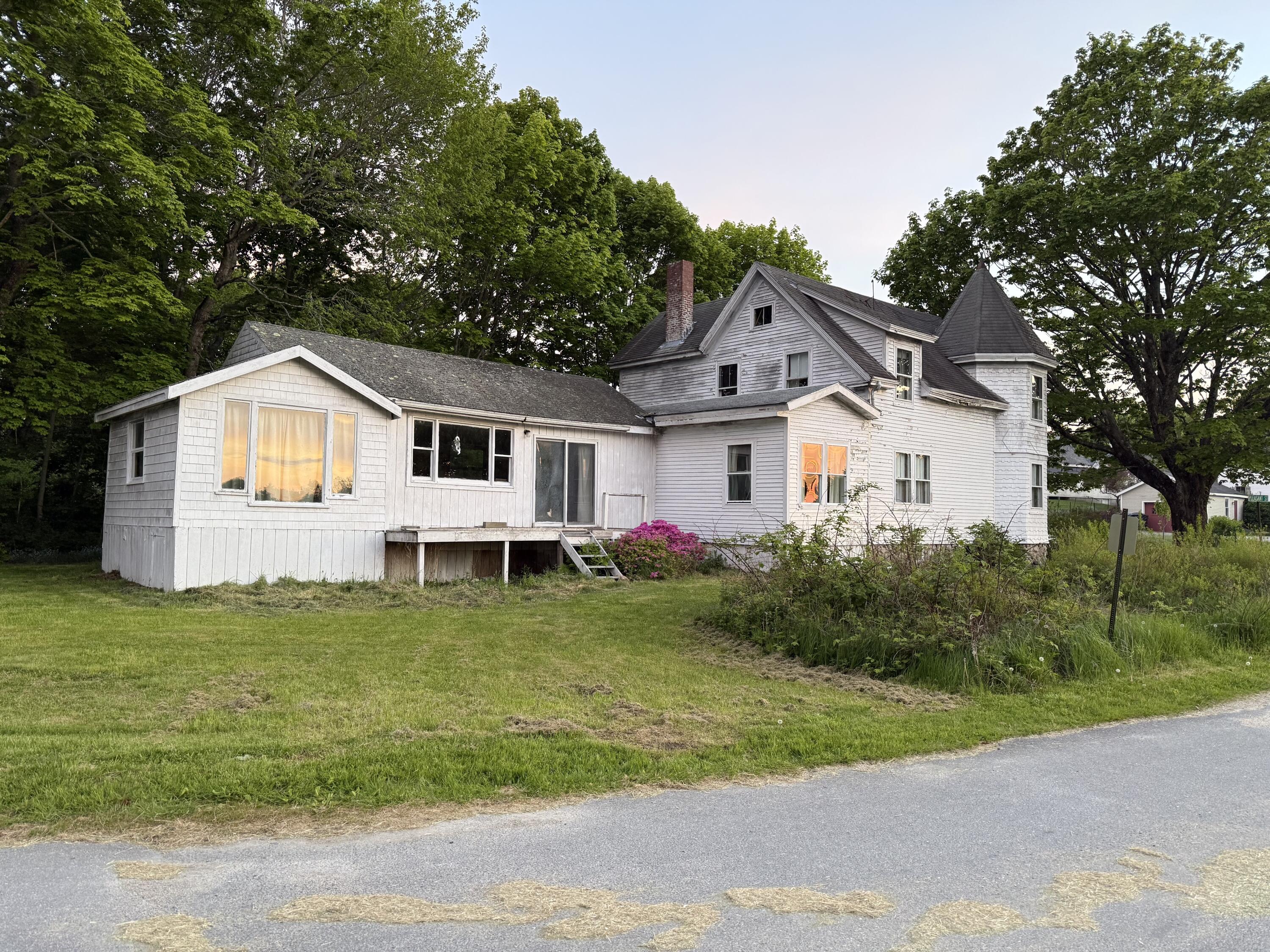 25 Pleasant Street Vinalhaven, ME 04863 - Photo 9 of 32 IMG_0715