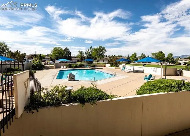 a view of parking area