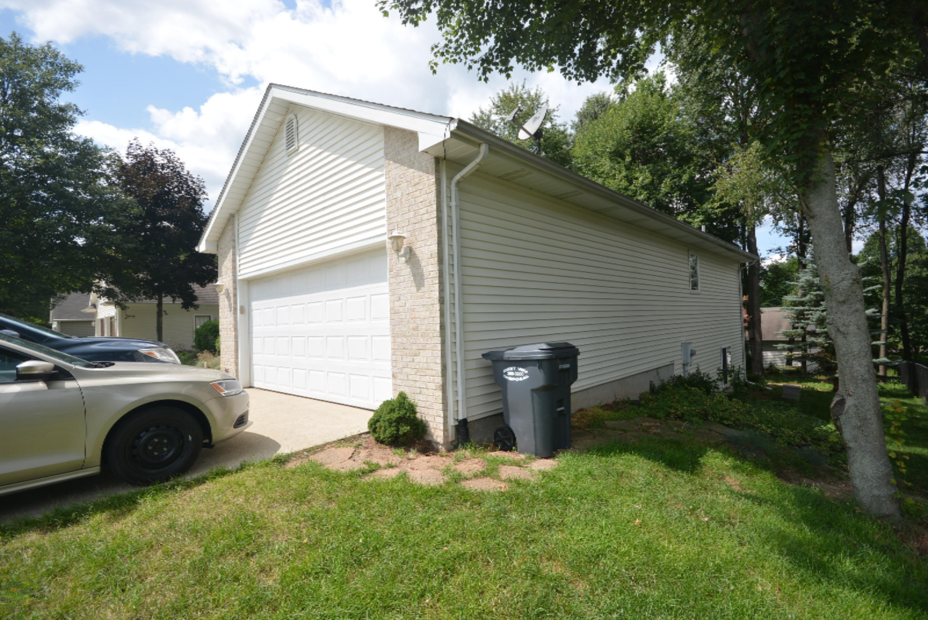 2596 Chestnut Ridge Avenue Portage, MI 49024 - Photo 8 of 52 DSC_0504