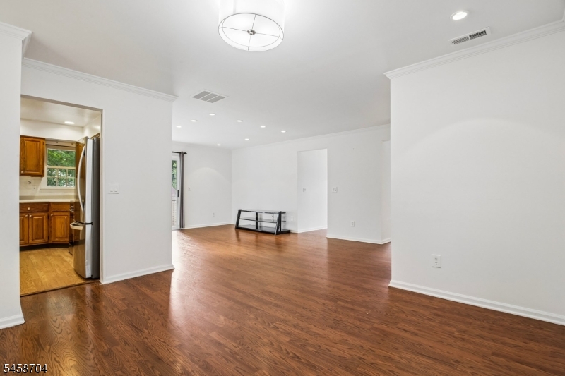 44 Jamestown Road Bernards, NJ 07920 - Photo 11 of 23 Gallery Image 11