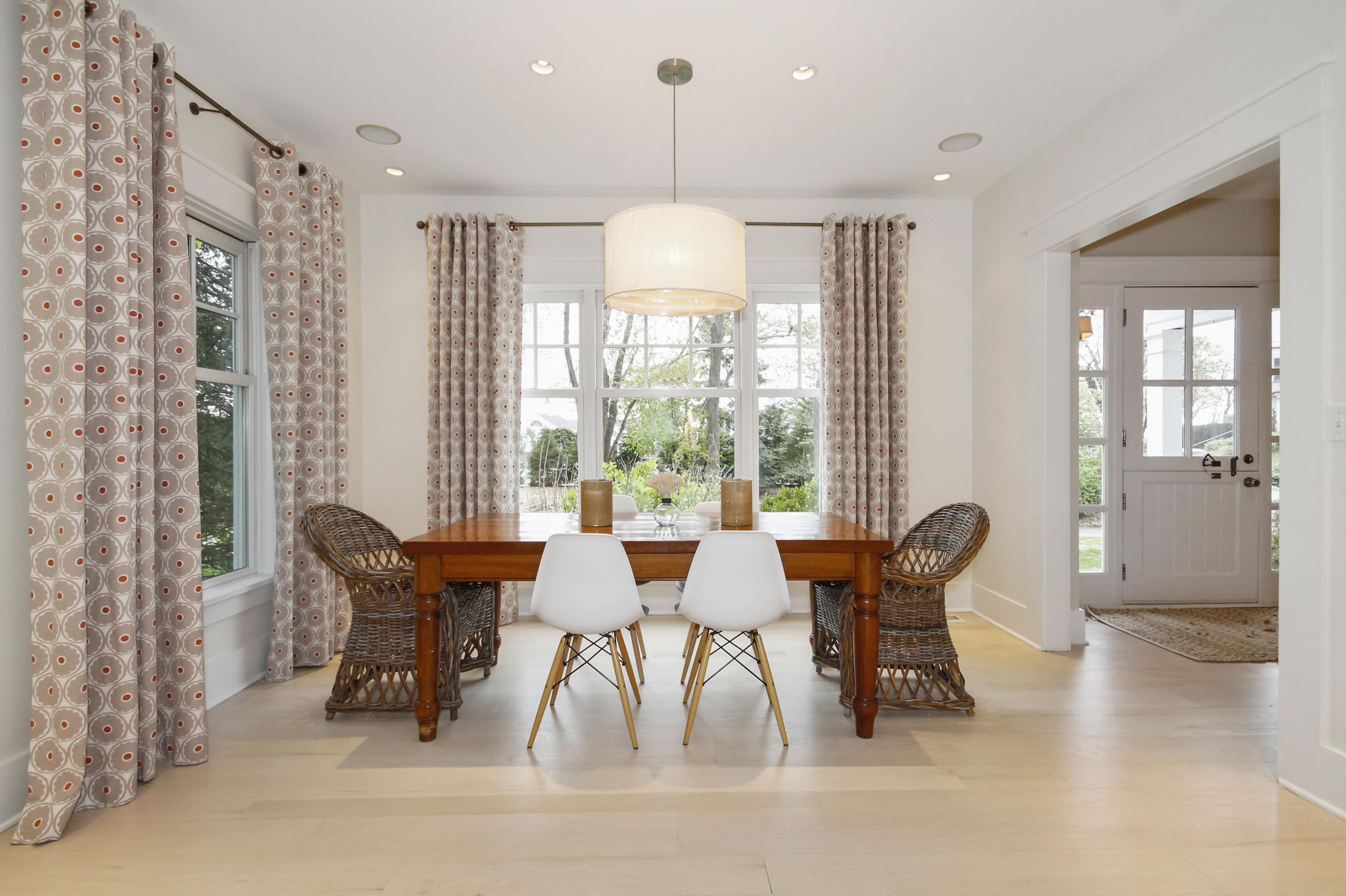 2 Rowayton Avenue Rowayton, CT 06853 - Photo 20 of 43 a dining room with furniture and wooden floor