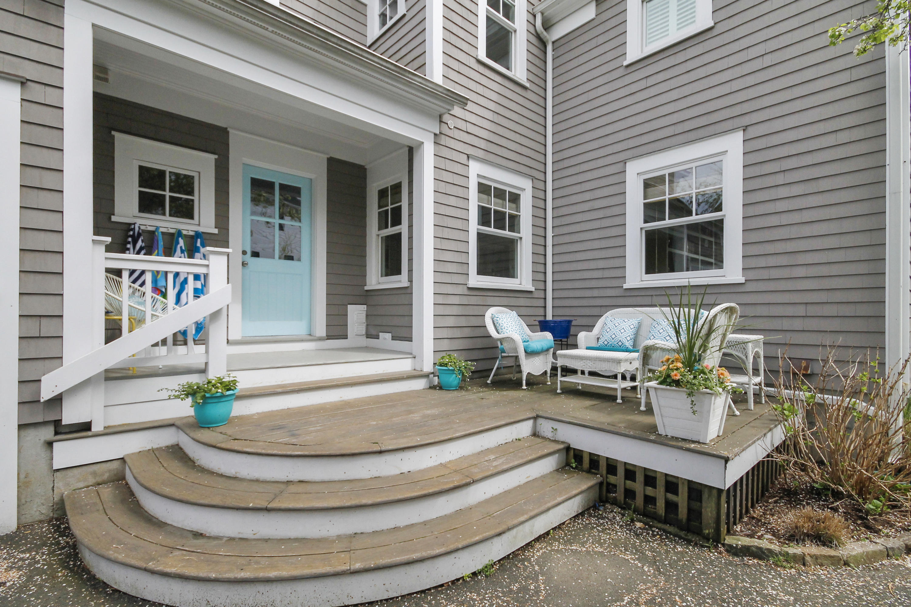 2 Rowayton Avenue Rowayton, CT 06853 - Photo 37 of 43 a view of a building with sitting area