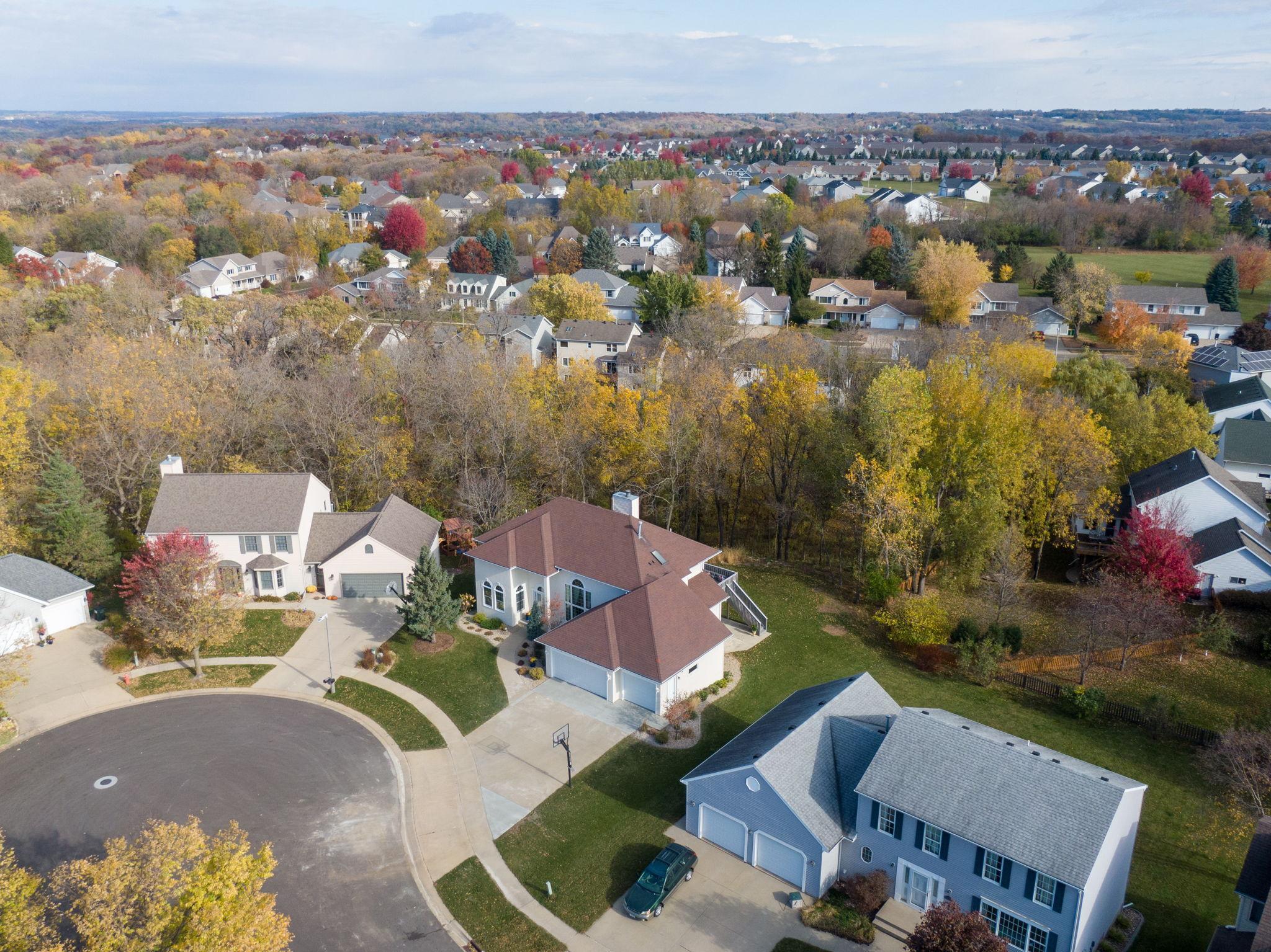 1727 Viola Heights Lane Northeast Rochester, MN 55906 - Photo 4 of 82 Gallery Image 4