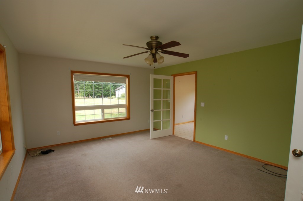 10008 168th Avenue Southwest Rochester, WA 98579 - Photo 7 of 15