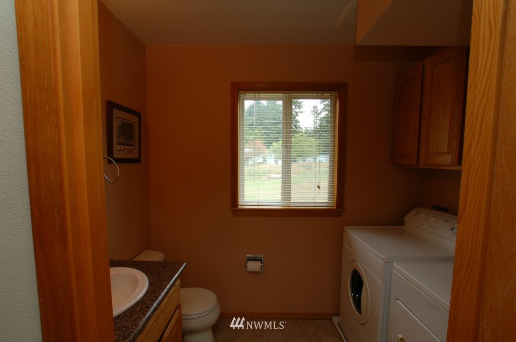 10008 168th Avenue Southwest Rochester, WA 98579 - Photo 8 of 15