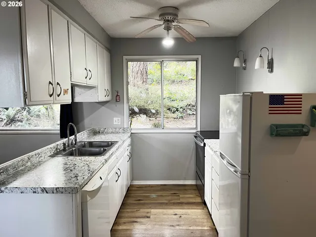 $359,000 | 83871 Highway 101, Florence, OR 97439