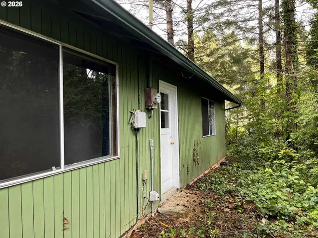 $359,000 | 83871 Highway 101, Florence, OR 97439