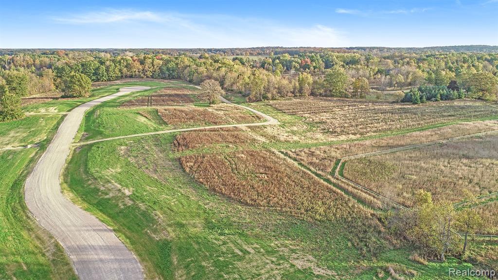 7-8 Elevation Lane Howell, MI 48855 - Photo 7 of 11