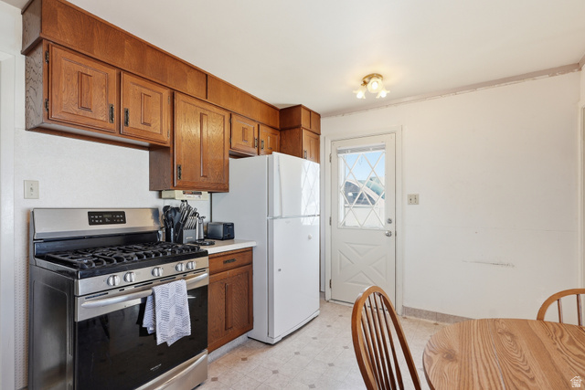 280 South 320 West Tooele, UT 84074 - Photo 4 of 24