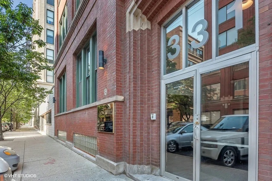 331 South Peoria Street, Unit 303 Chicago, IL 60607 - Photo 2 of 24