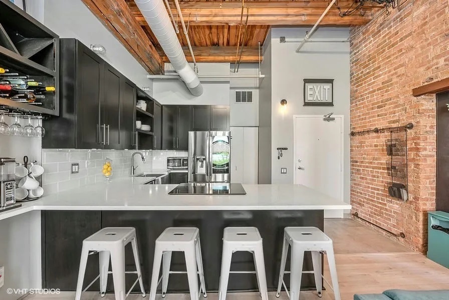 331 South Peoria Street, Unit 303 Chicago, IL 60607 - Photo 8 of 24