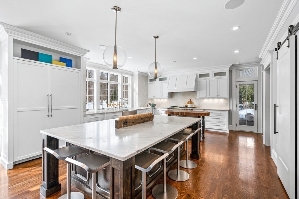 314 Glen Road Weston, MA 02493 - Photo 9 of 38