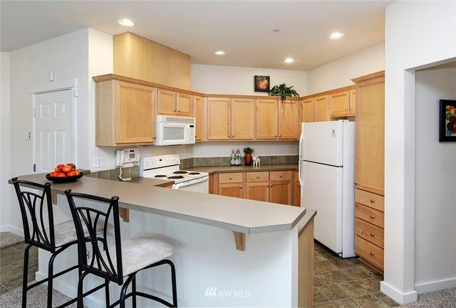 $380,000 | 10619 221st Lane Northeast, Unit 101, Redmond, WA 98053