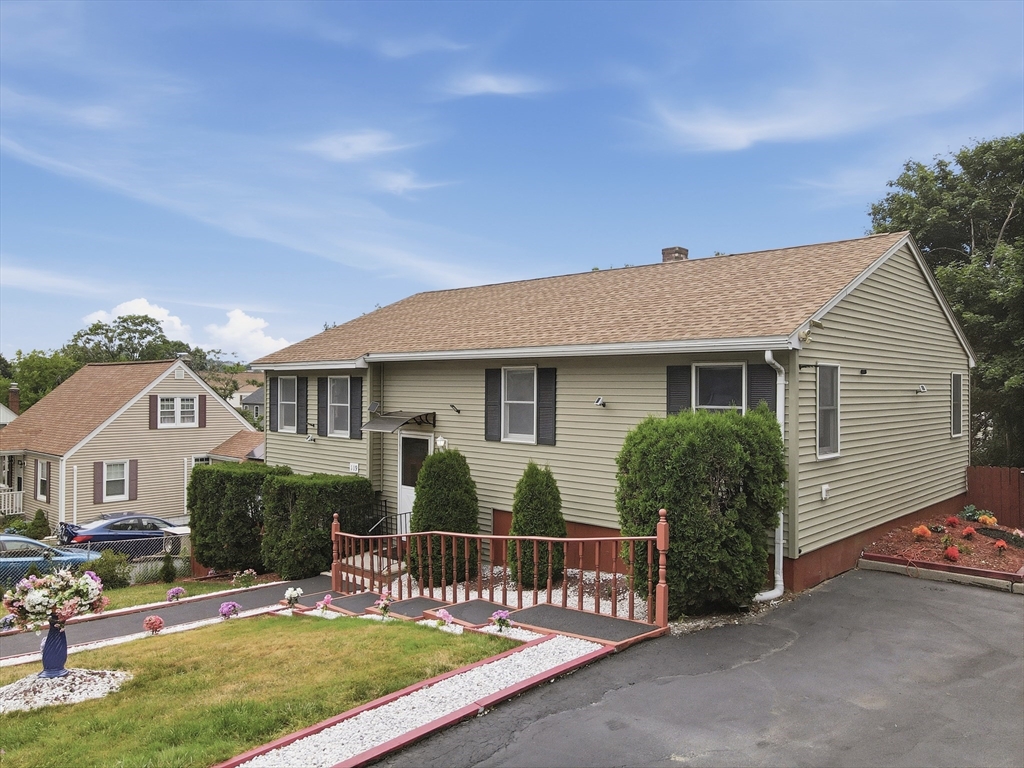 119 Vale Street Worcester, MA 01604 - Photo 2 of 31