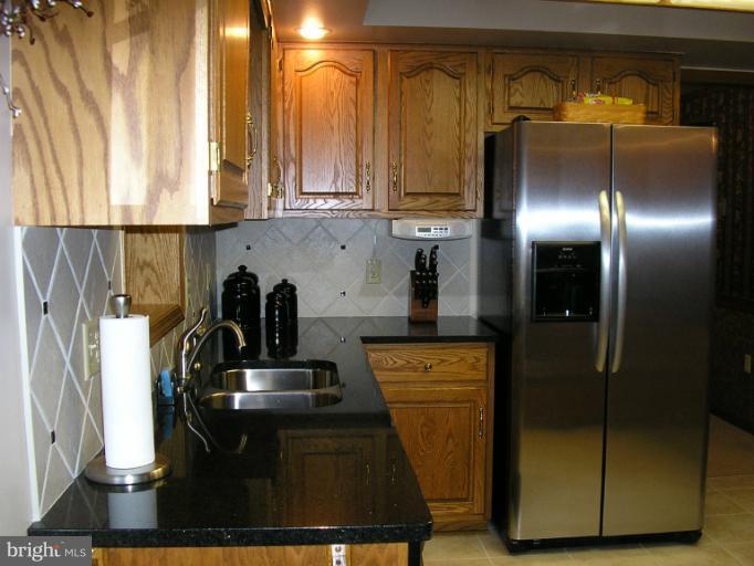 1410 State Line Road Waynesboro, PA 17268 - Photo 14 of 30 Kitchen