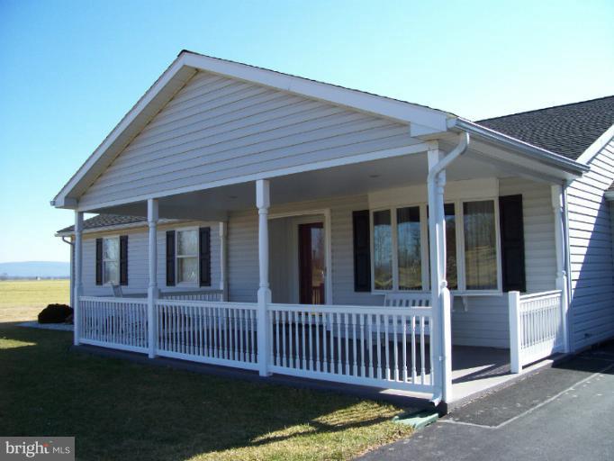1410 State Line Road Waynesboro, PA 17268 - Photo 9 of 30 Exterior (Front)