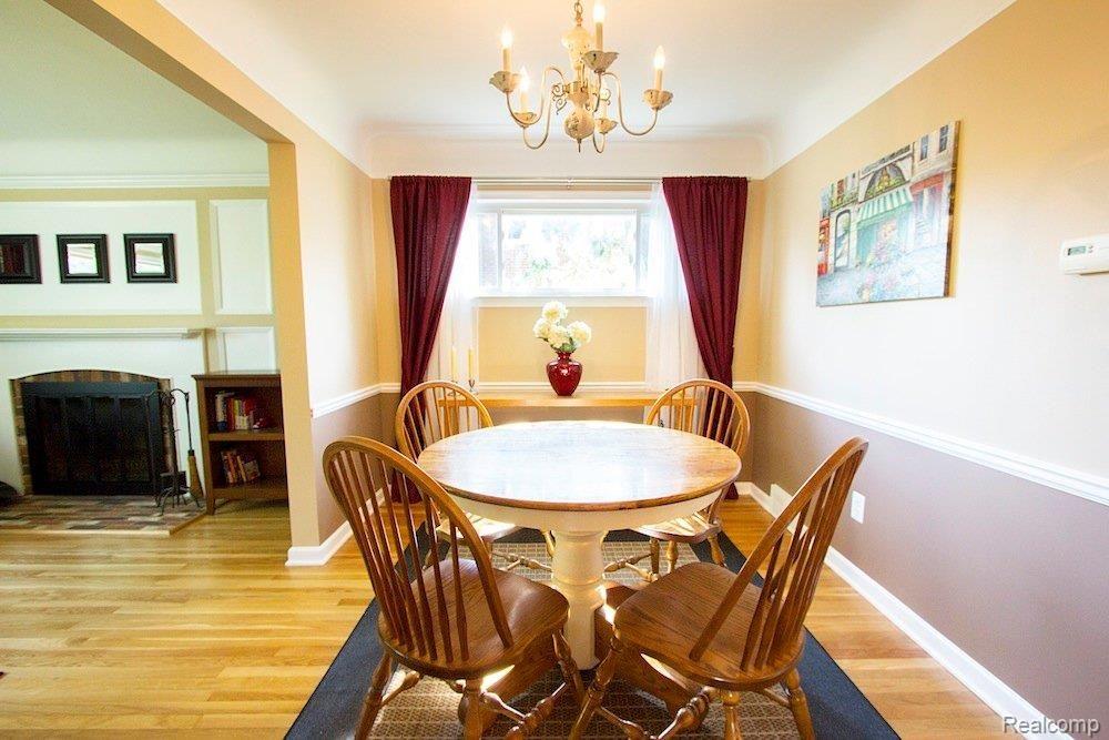 17400 Beverly Road Franklin, MI 48025 - Photo 3 of 25 Dining Room