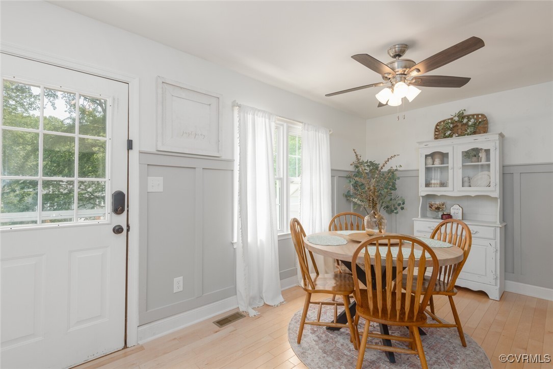 7313 Key Deer Circle Midlothian, VA 23112 - Photo 11 of 45 a dining room with furniture and window