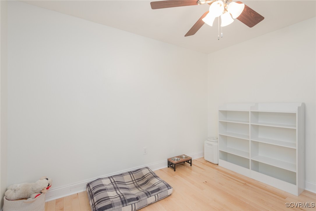7313 Key Deer Circle Midlothian, VA 23112 - Photo 18 of 45 a view of room with cabinets