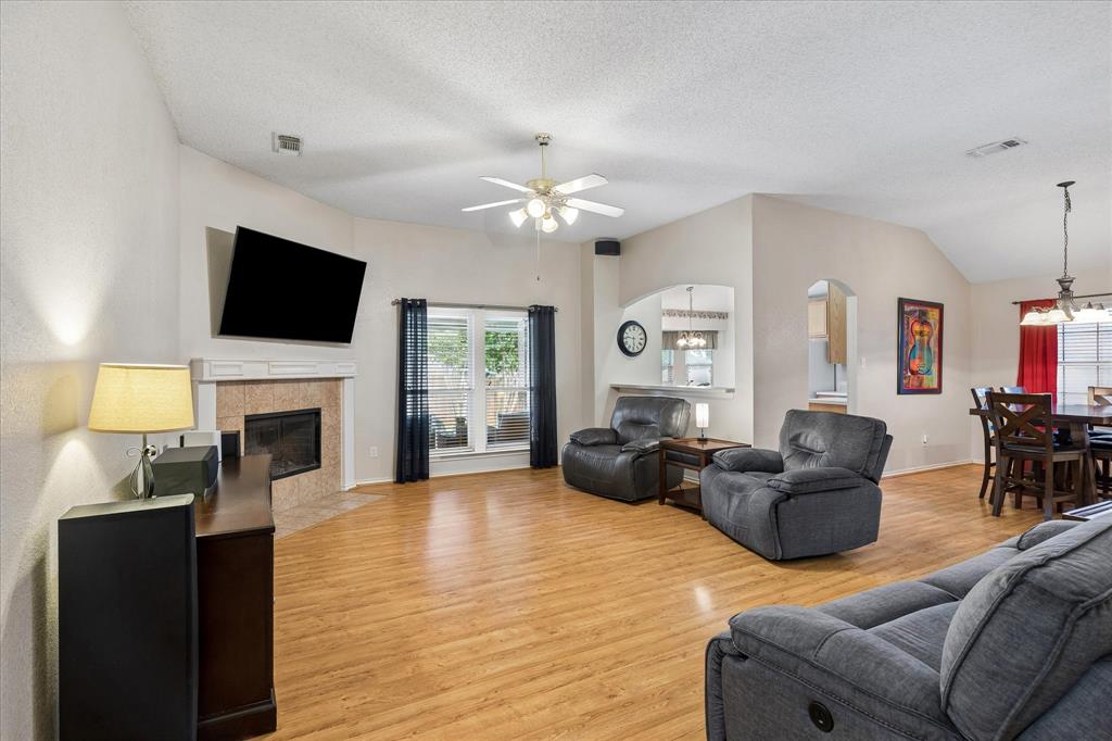1701 Fern Drive Mansfield, TX 76063 - Photo 8 of 25