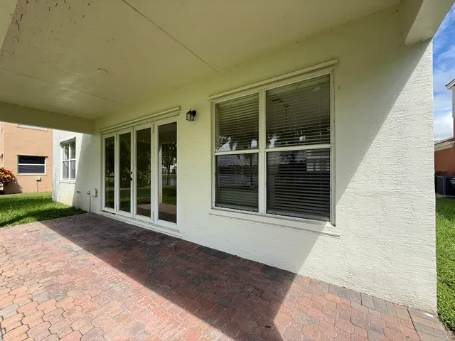 a view of a entrance door of the house