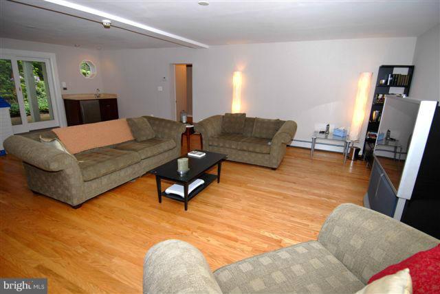 2040 Hunter Mill Road Vienna, VA 22181 - Photo 20 of 26 Interior (General)