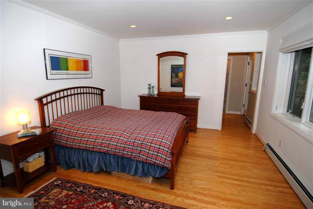 2040 Hunter Mill Road Vienna, VA 22181 - Photo 22 of 26 Bedroom