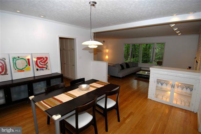 2040 Hunter Mill Road Vienna, VA 22181 - Photo 10 of 26 Dining Room