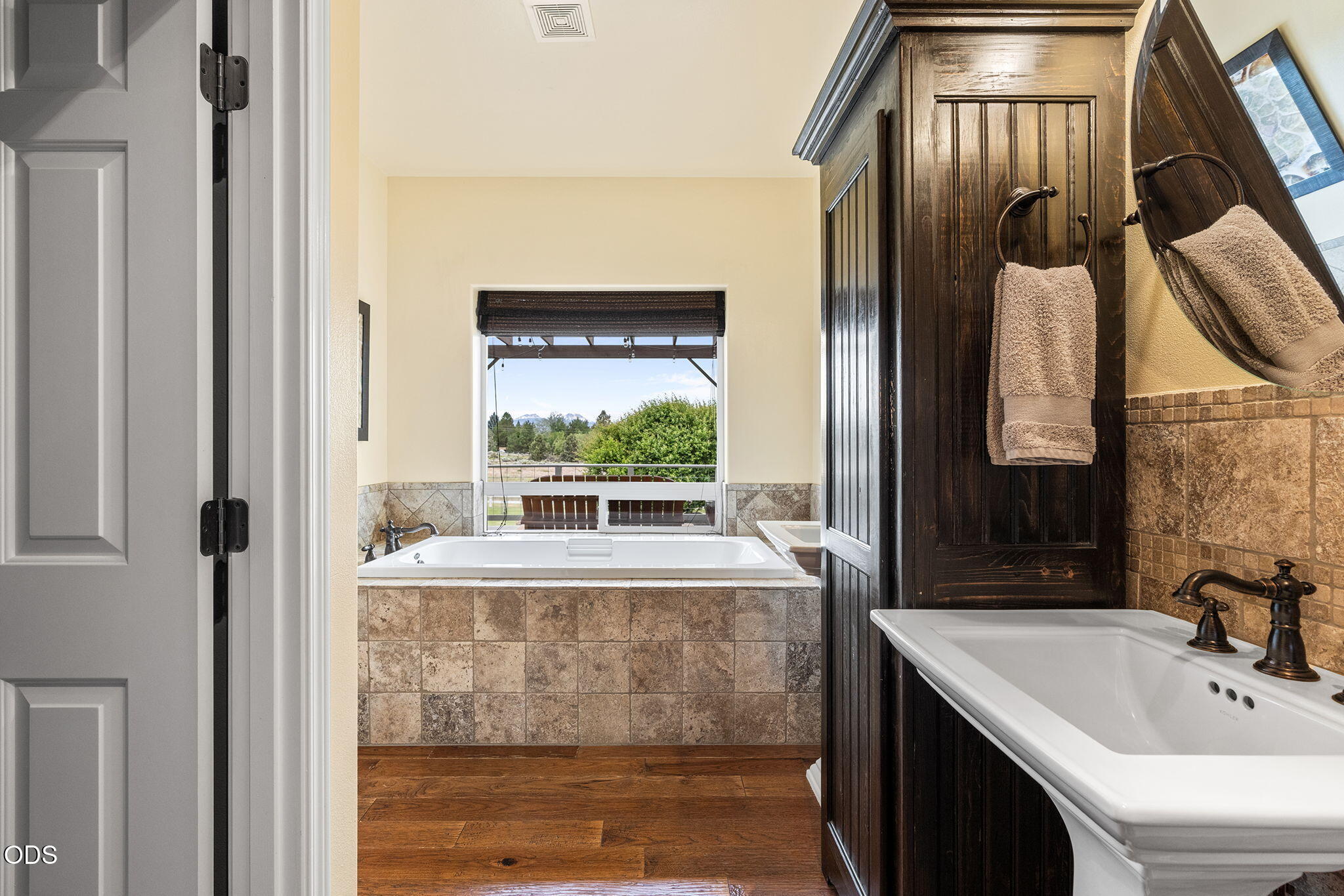 63531 Gentry Loop Bend, OR 97701 - Photo 35 of 72