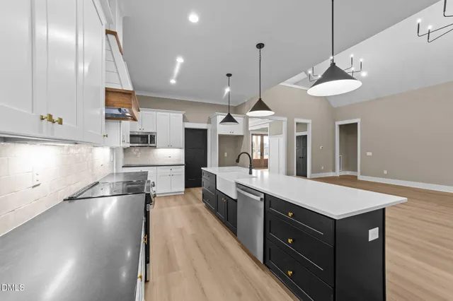 $847,777 | 2590 Lassiter Road, Four Oaks, NC 27524