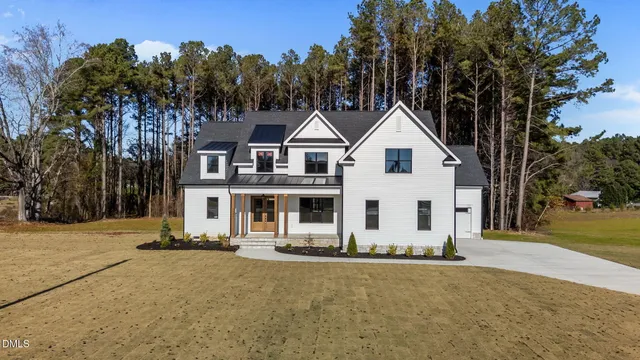 $847,777 | 2590 Lassiter Road, Four Oaks, NC 27524