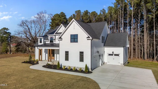 $847,777 | 2590 Lassiter Road, Four Oaks, NC 27524