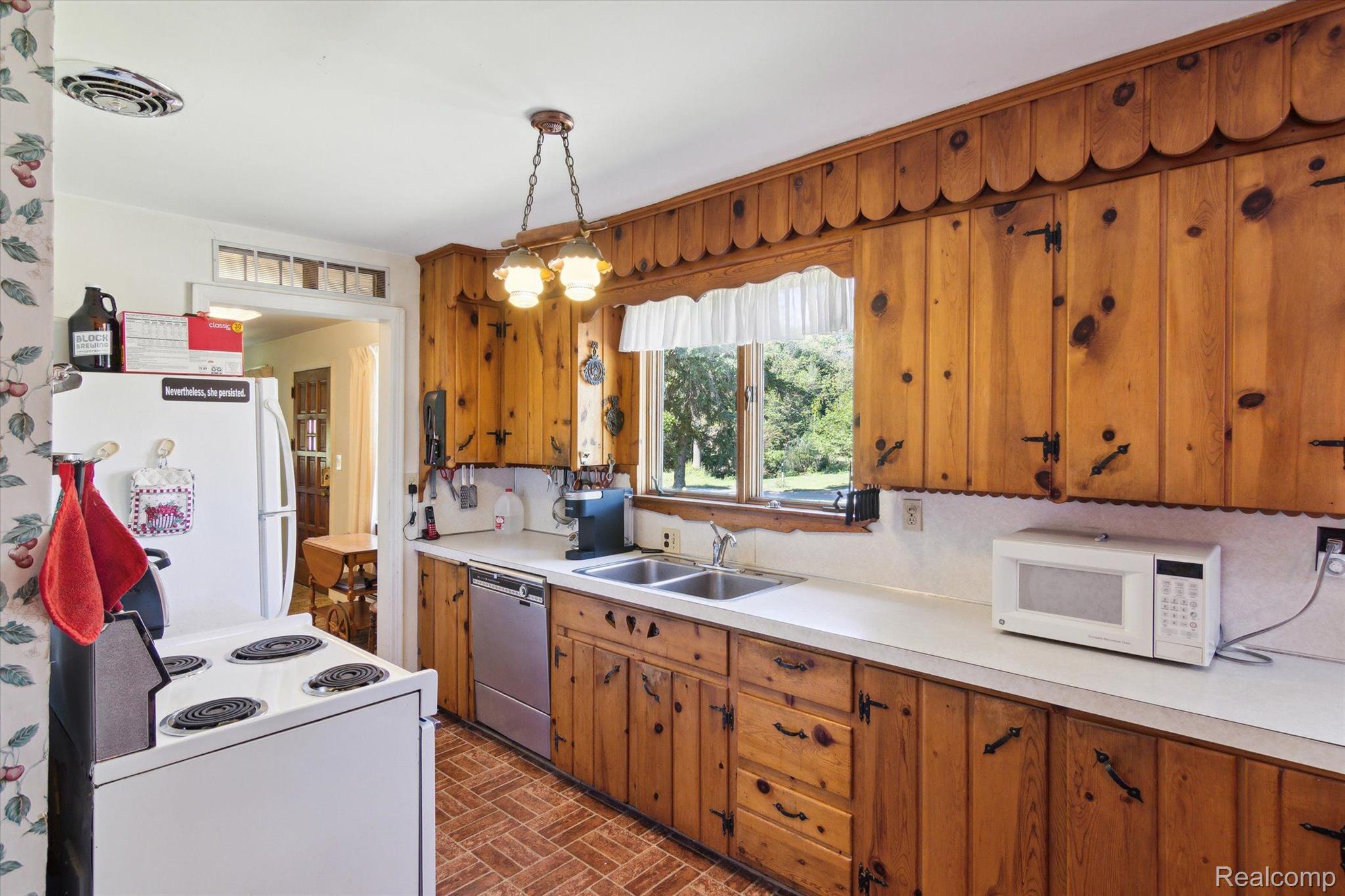 2850 East Clyde Road Howell, MI 48855 - Photo 18 of 80 Gallery Image 18