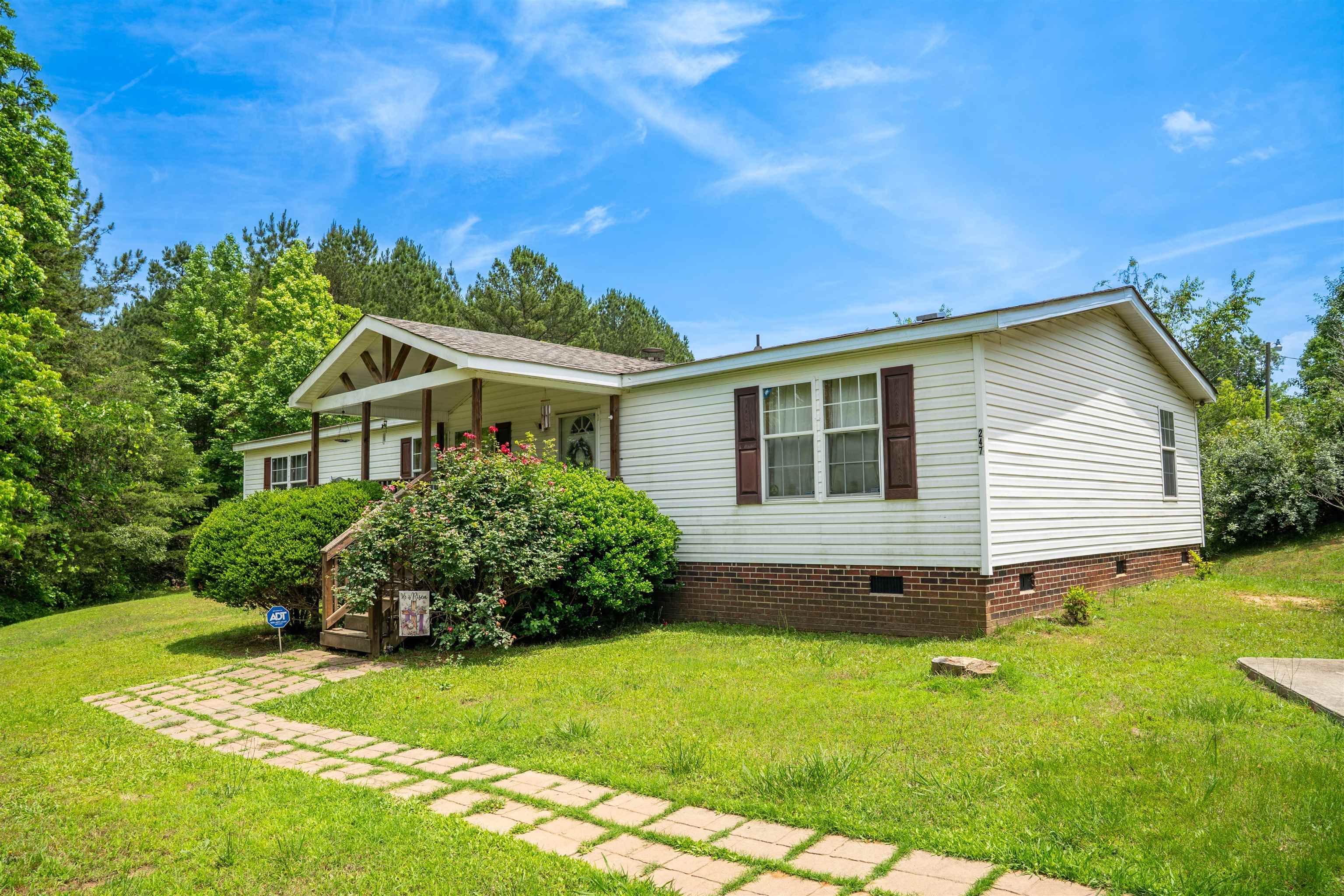 247 Pondfield Road Gaffney, SC 29340 - Photo 2 of 35