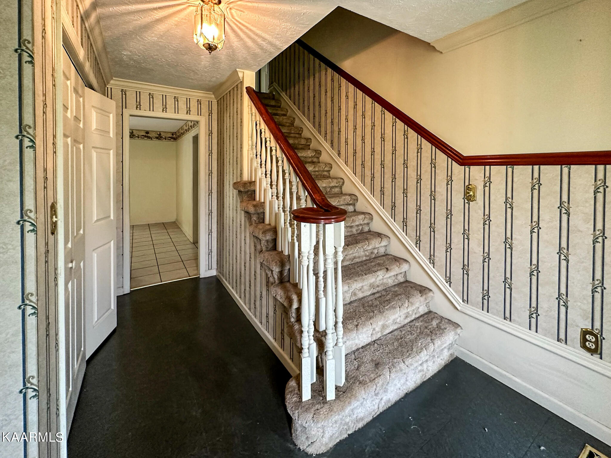 725 Balmoral Road Middlesboro, KY 40965 - Photo 23 of 53 725 Balmoral-16