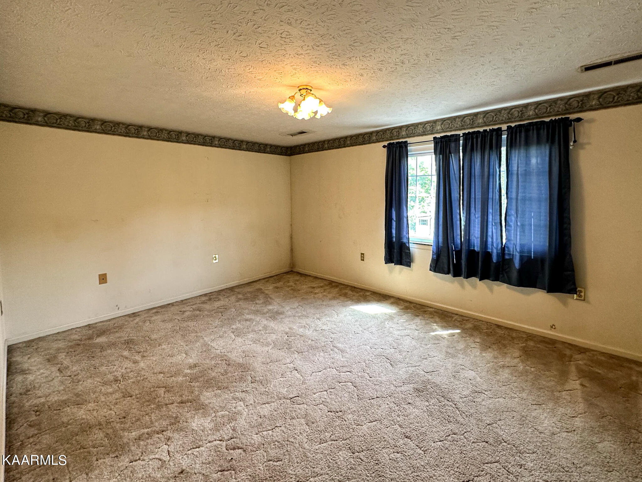 725 Balmoral Road Middlesboro, KY 40965 - Photo 46 of 53 725 Balmoral-43
