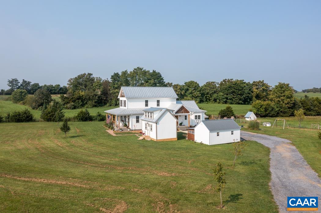 318 Battlefield Road Waynesboro, VA 22980 - Photo 46 of 47 a view of a house with a yard